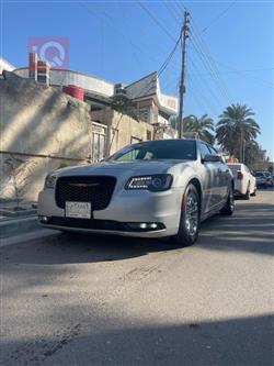 کرایسلەر 300